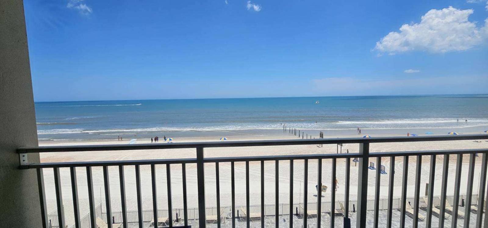 Apartament Ocean Breeze - Direct Ocean Front-Pool Is Open Daytona Beach Zewnętrze zdjęcie