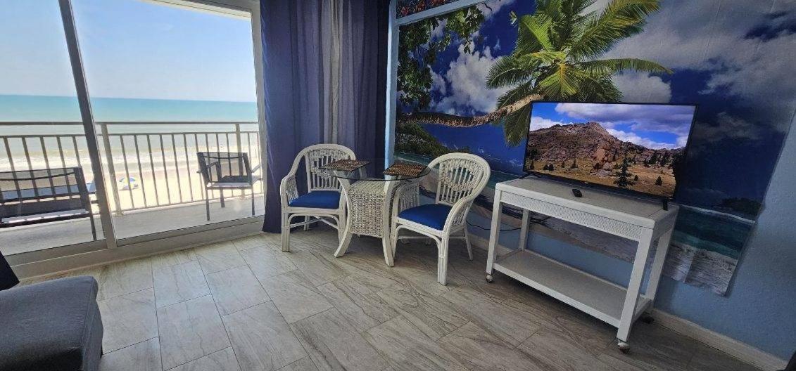 Apartament Ocean Breeze - Direct Ocean Front-Pool Is Open Daytona Beach Zewnętrze zdjęcie