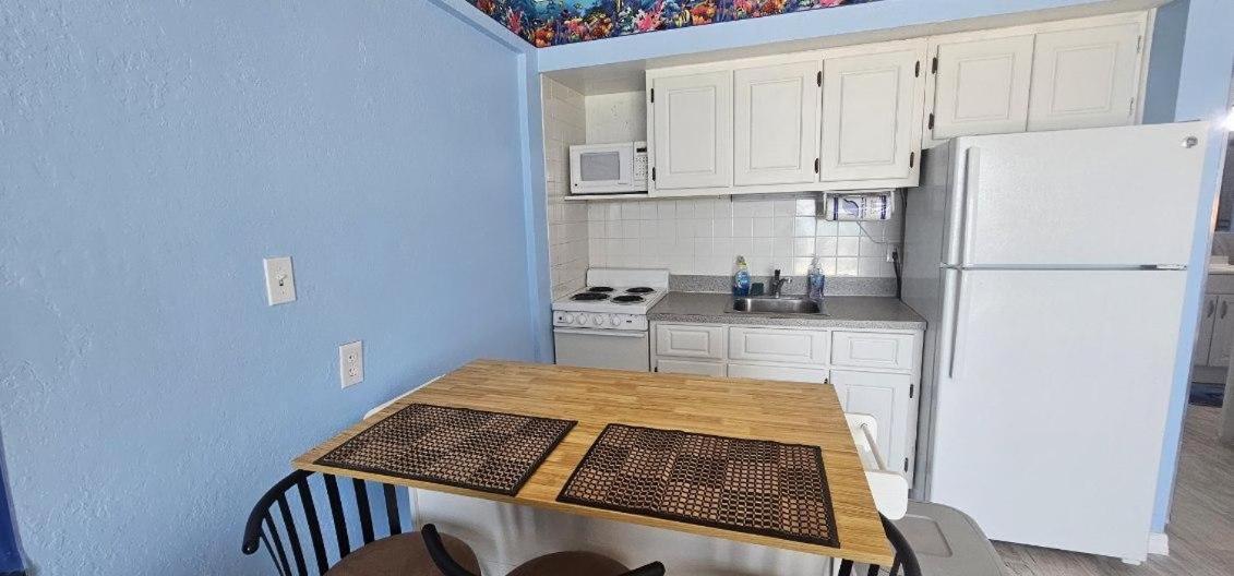 Apartament Ocean Breeze - Direct Ocean Front-Pool Is Open Daytona Beach Zewnętrze zdjęcie
