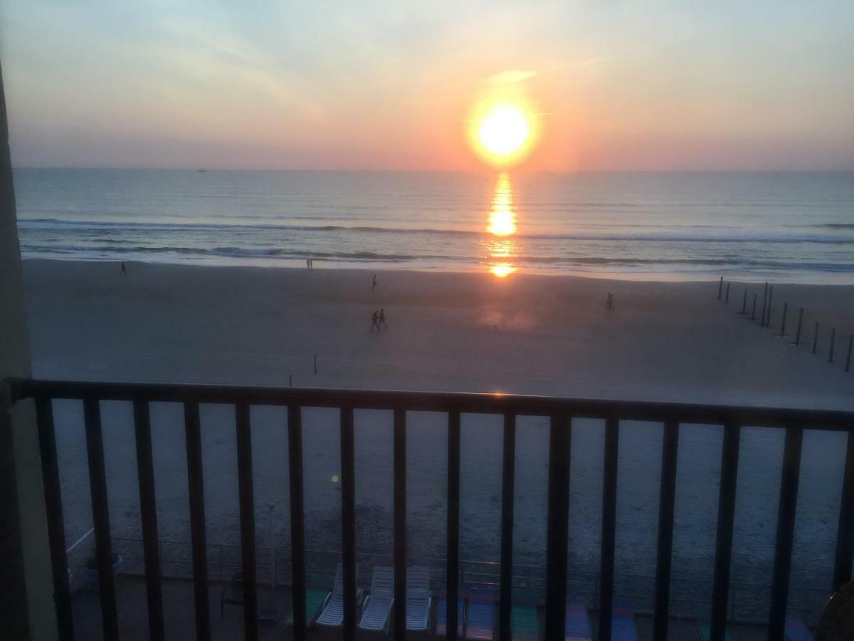 Apartament Ocean Breeze - Direct Ocean Front-Pool Is Open Daytona Beach Zewnętrze zdjęcie
